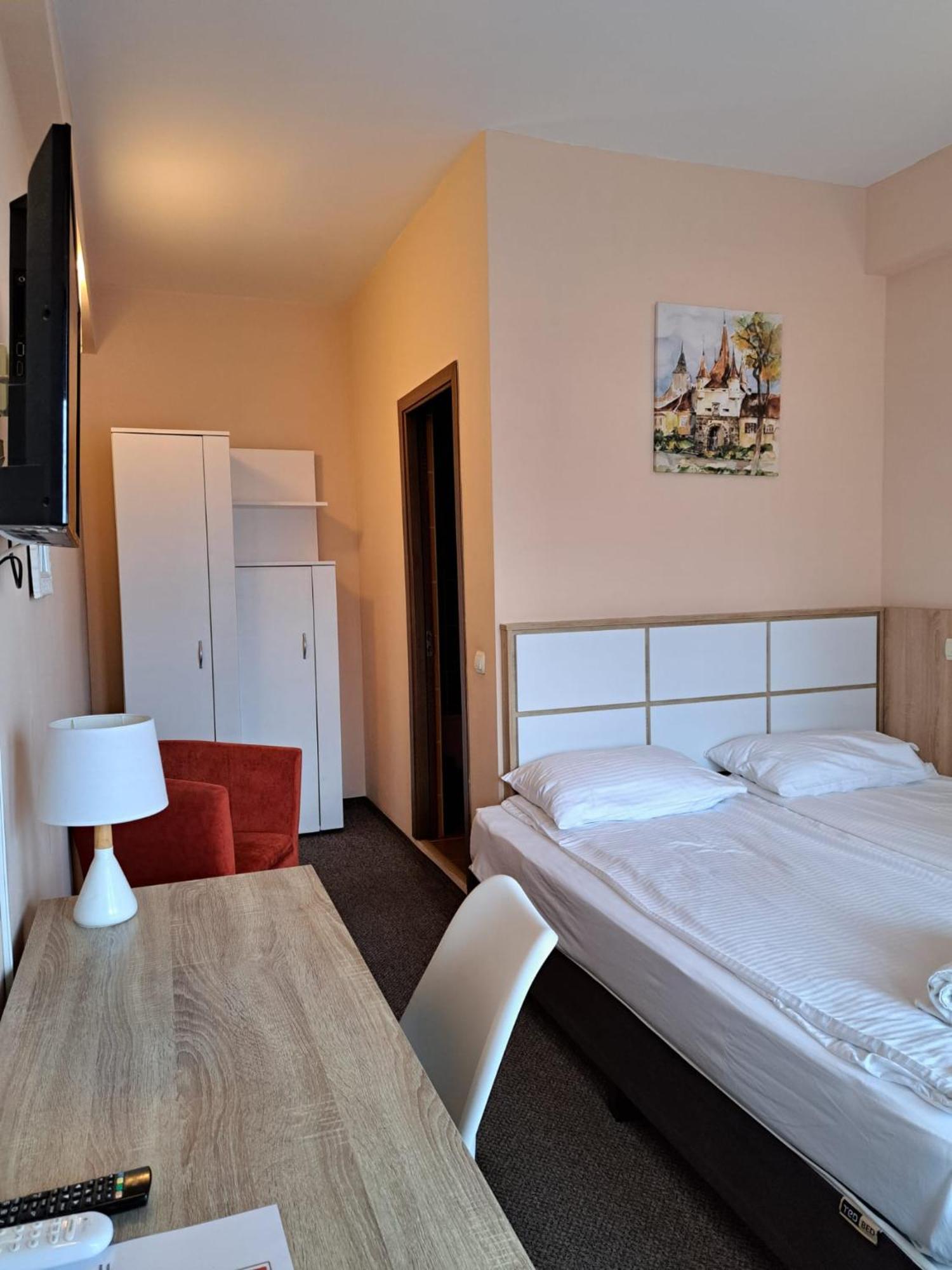 Long Street Hotel Braşov Habitación foto