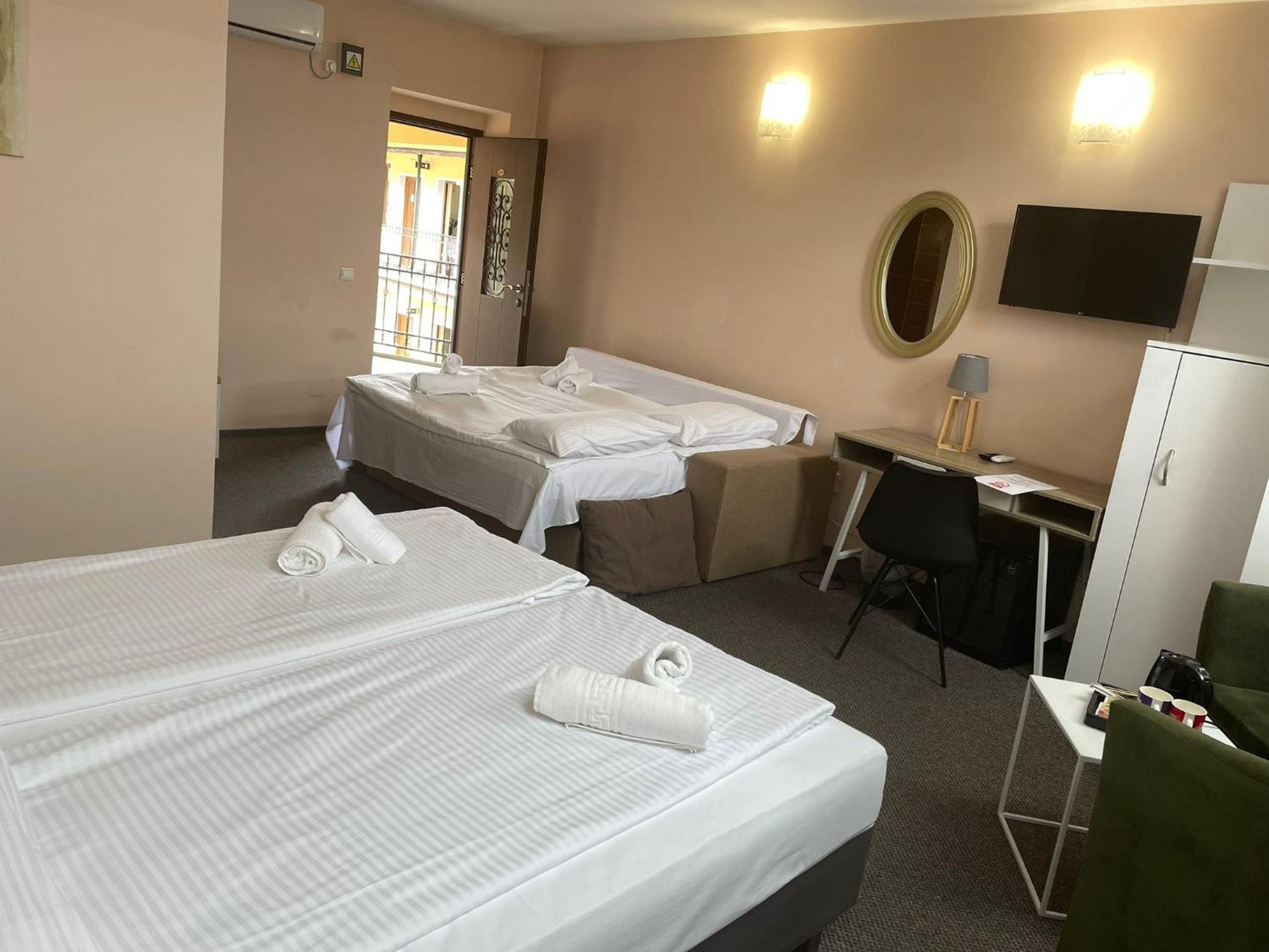 Long Street Hotel Braşov Habitación foto
